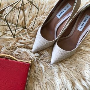 Steve Madden nude Helix pumps